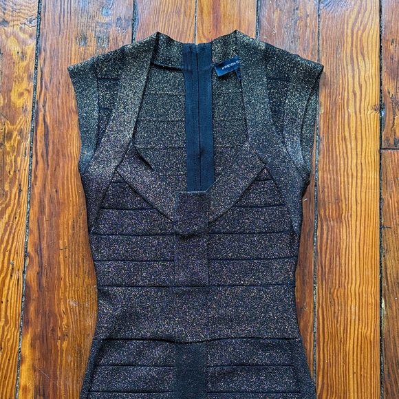 French Conection Elegant Black and Gold Women's Dress Size 2 - Picture 2 of 6